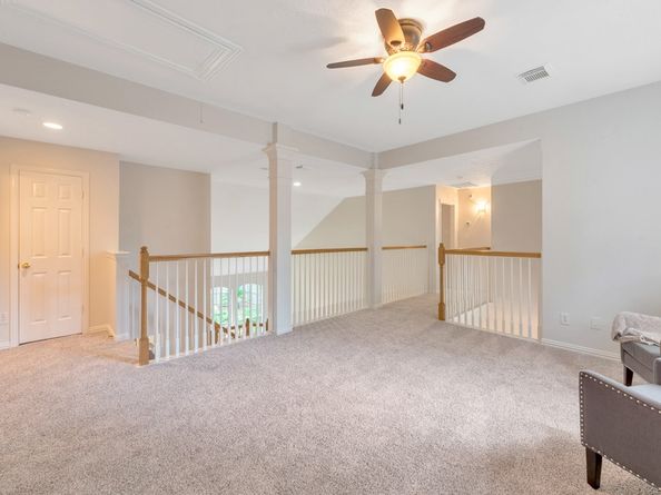 135 S Bluff Creek Circle, The Woodlands TX 77382