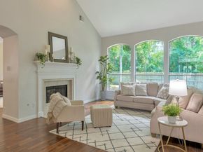 135 S Bluff Creek Circle, The Woodlands TX 77382