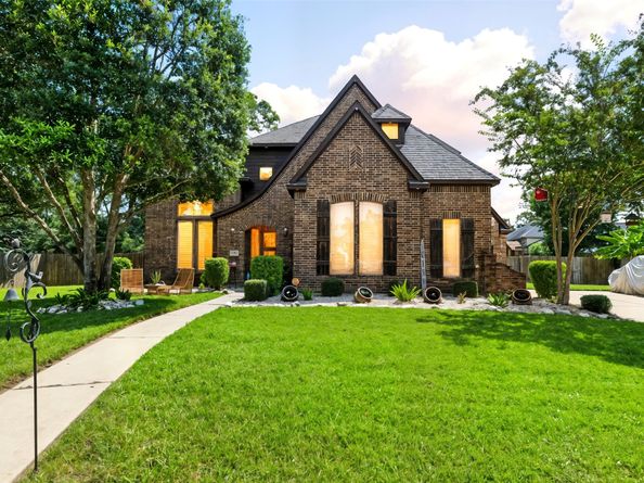5303 Handbrook Drive, Houston TX 77069