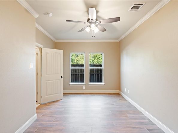 1516 Amundsen Street, Houston TX 77009