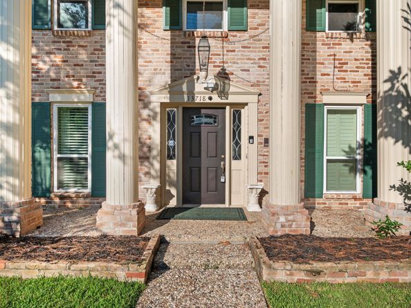 13718 Balmore Circle, Houston TX 77069