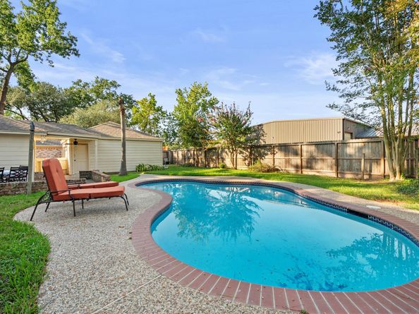 13718 Balmore Circle, Houston TX 77069