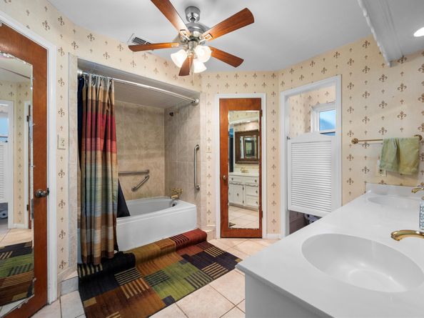 13718 Balmore Circle, Houston TX 77069