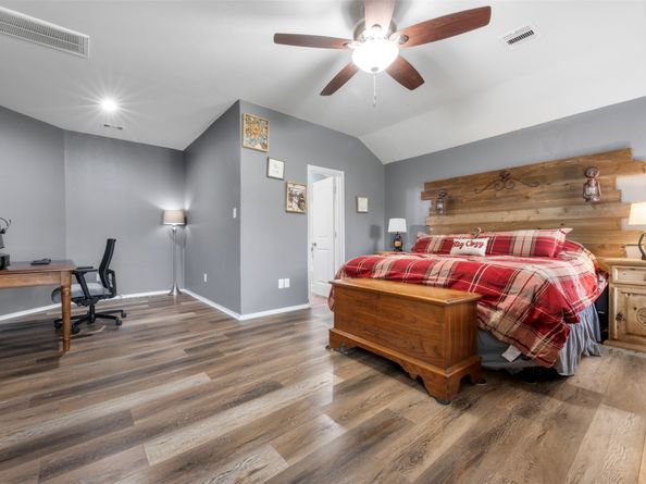 5642 Mesquite Oaks Trail, Spring TX 77389