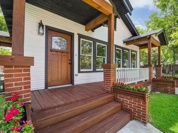 1204 Studewood Street, Houston TX 77008