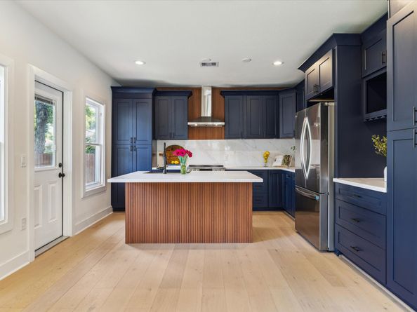 1204 Studewood Street, Houston TX 77008