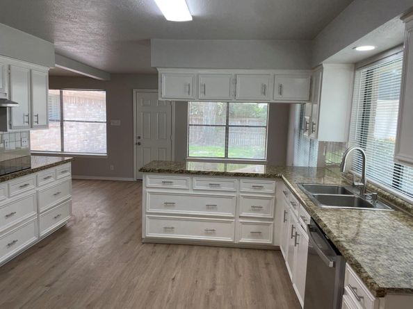 2806 Hollow Creek Drive, Houston TX 77082