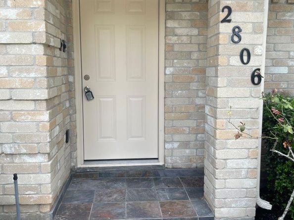 2806 Hollow Creek Drive, Houston TX 77082