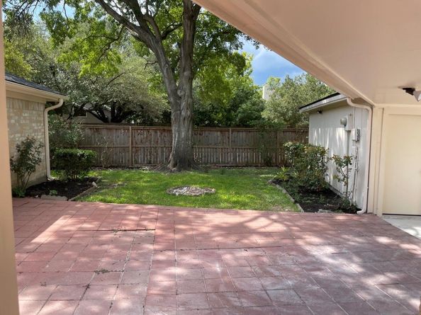 2806 Hollow Creek Drive, Houston TX 77082