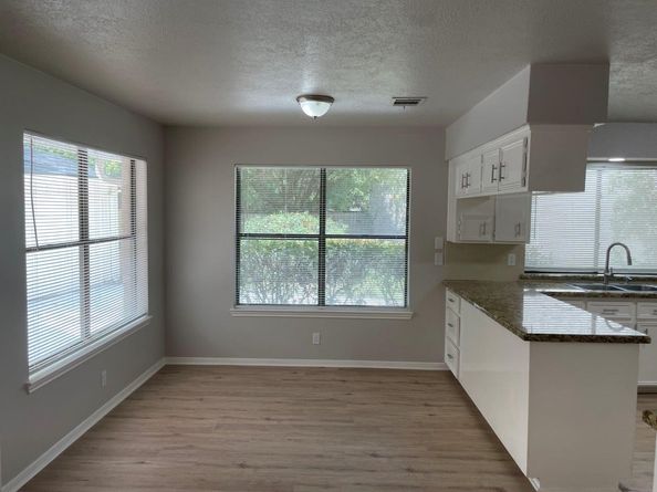 2806 Hollow Creek Drive, Houston TX 77082