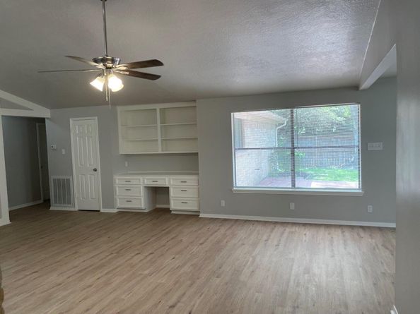 2806 Hollow Creek Drive, Houston TX 77082