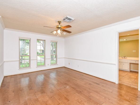 3010 W Steepbank Circle, Sugar Land TX 77479