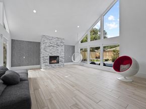 10034 Briar Forest dr Drive, Houston TX 77042