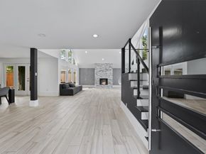 10034 Briar Forest dr Drive, Houston TX 77042