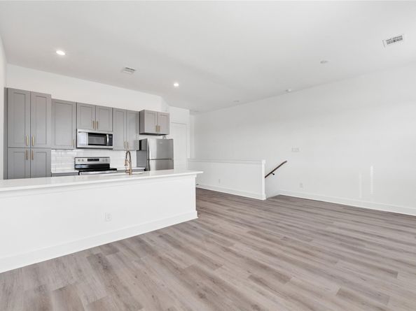 423 Alvia Run Lane AB, Houston TX 77018