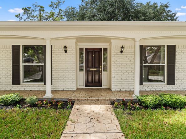 506 Briar Hill Drive, Houston TX 77042