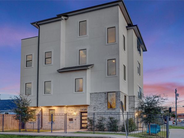 2435 Sheridan Street, Houston TX 77030