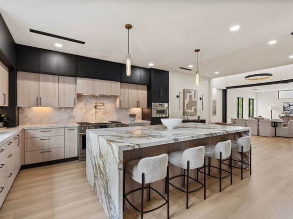 5110 Glenmeadow Drive, Houston TX 77096