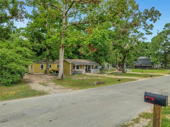 24914 Needham Road, Porter TX 77365