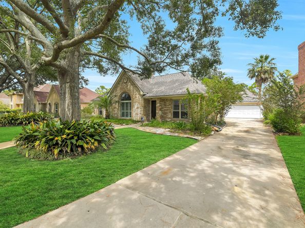 15846 Signal Creek Drive, Houston TX 77095