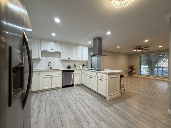7703 Moonmist B, Houston TX 77036