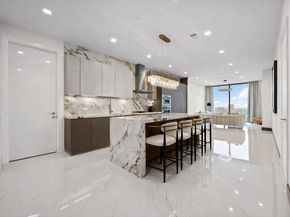 1711 Allen pkwy 1907, Houston TX 77019