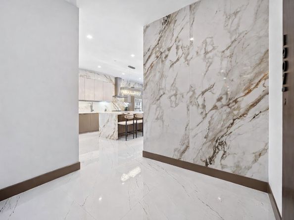 1711 Allen pkwy 1907, Houston TX 77019