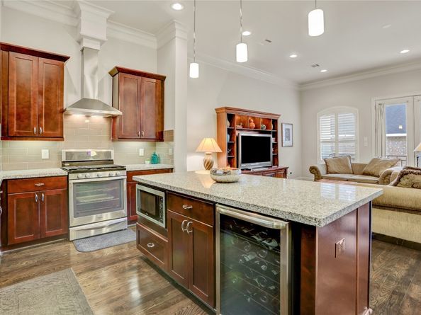 5637 Kiam Street D, Houston TX 77007