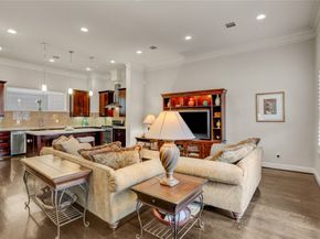 5637 Kiam Street D, Houston TX 77007