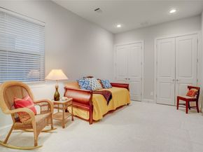 5637 Kiam Street D, Houston TX 77007