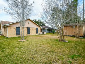 6303 Heatherbloom Drive, Houston TX 77085