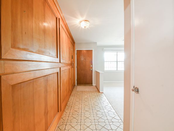 6303 Heatherbloom Drive, Houston TX 77085