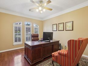 182 N Hazelcrest Circle, The Woodlands TX 77382