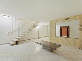 2503 Mccue Road 5, Houston TX 77056