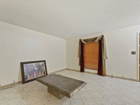 2503 Mccue Road 5, Houston TX 77056