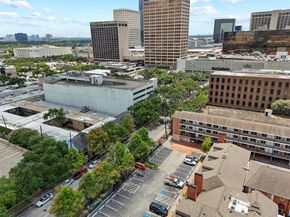 2503 Mccue Road 5, Houston TX 77056