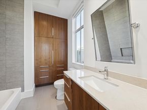 1430 Lake Pointe Parkway, Sugar Land TX 77478