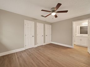 5833 Southlea Street, Houston TX 77033