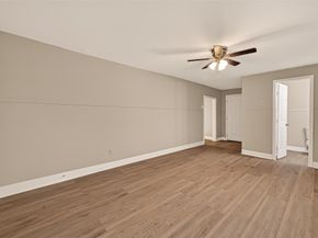 5833 Southlea Street, Houston TX 77033