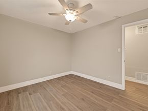 5833 Southlea Street, Houston TX 77033