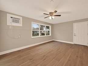 5833 Southlea Street, Houston TX 77033