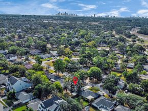 2318 Hialeah Drive, Houston TX 77018