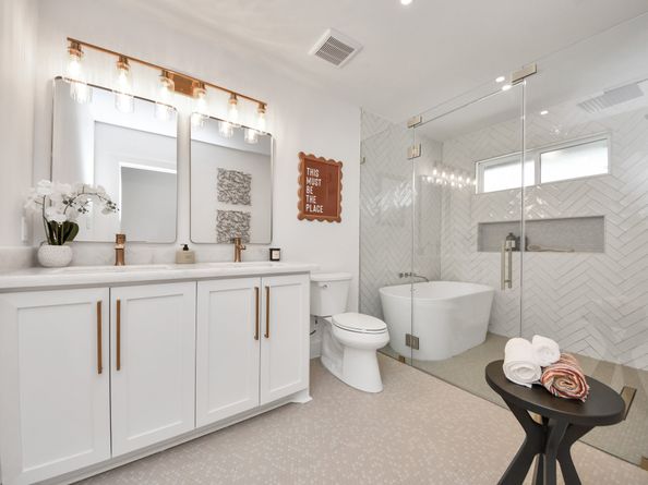 2318 Hialeah Drive, Houston TX 77018