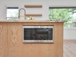 2318 Hialeah Drive, Houston TX 77018