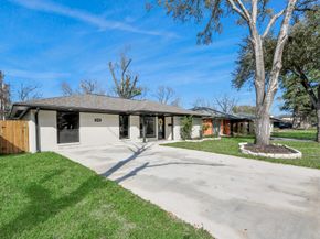 2318 Hialeah Drive, Houston TX 77018