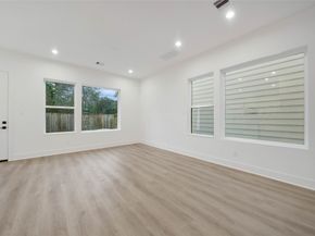 7707 Inwood Grove Lane, Houston TX 77088