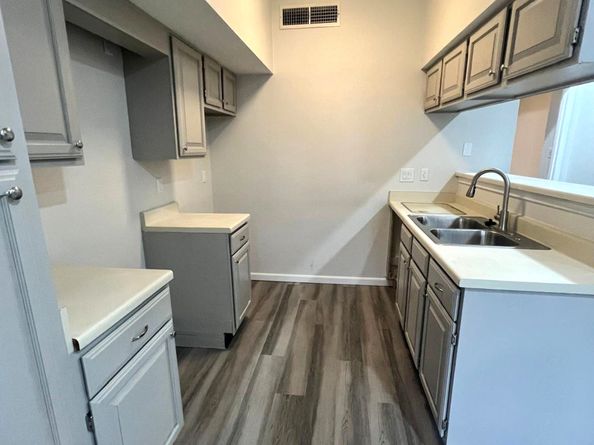 10855 Meadowglen Lane 903, Houston TX 77042