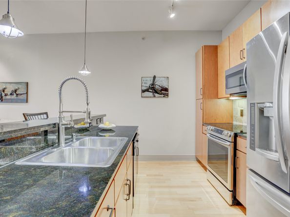 1901 Post Oak Boulevard 4303, Houston TX 77056