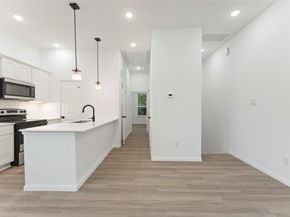 5103 Mallow Street A/B, Houston TX 77033