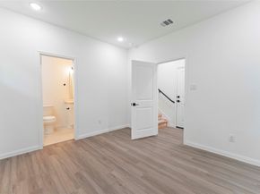 5103 Mallow Street A/B, Houston TX 77033